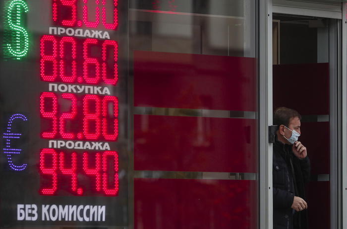 Cambi: euro parte in calo a 1,193 dollari, -0,17%