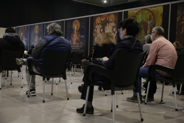 Covid: a Belgrado protesta contro le restrizioni