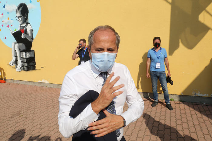 Covid: Crisanti, verosimile ritorno a normalità a fine agosto