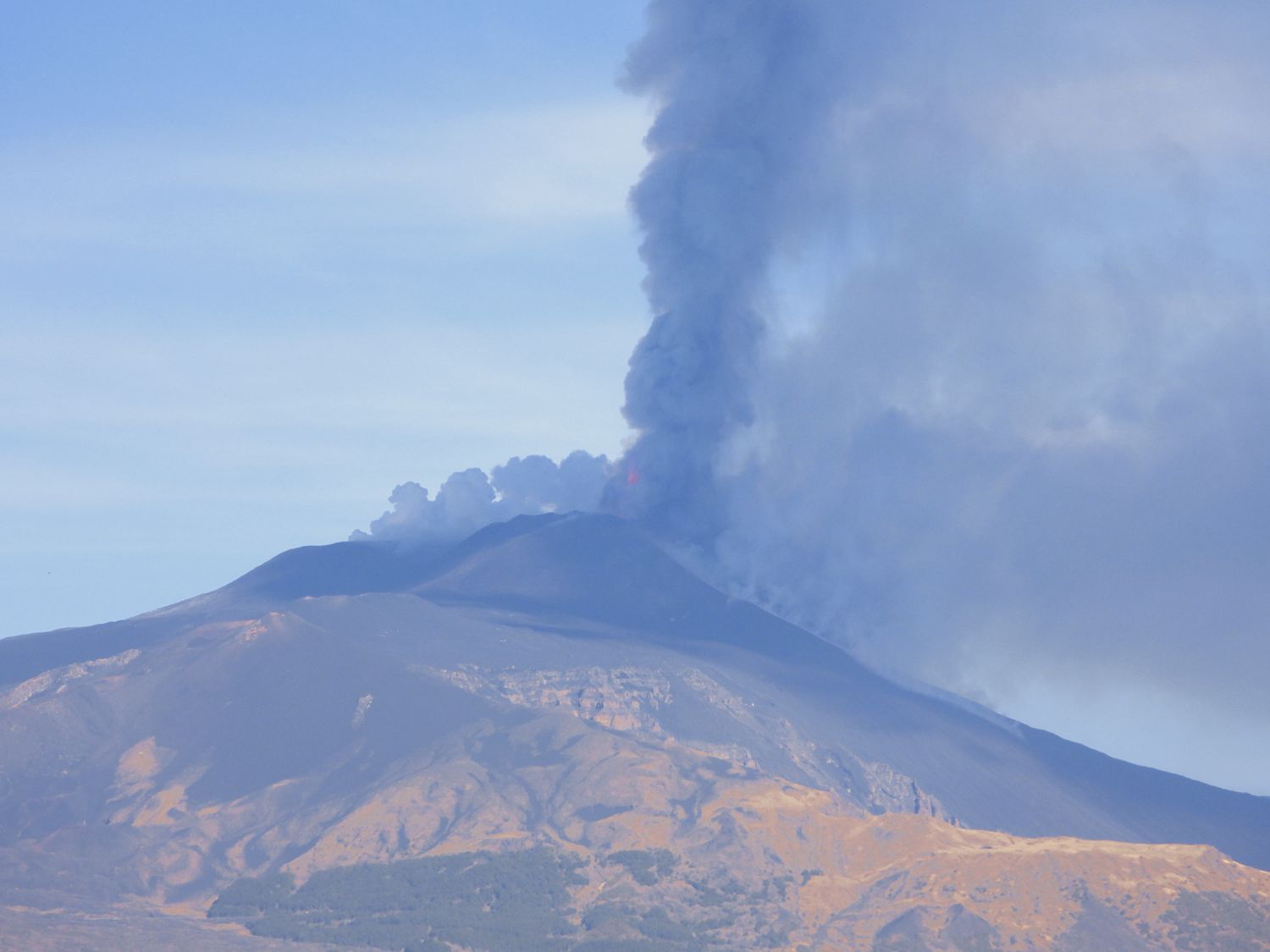Etna, 12 marzo 2021.  Dodicesimo parossismo del vulcano
