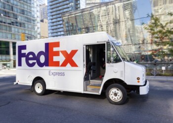 FedEx riporta risultati trimestrali più alti del previsto grazie al COVID-19