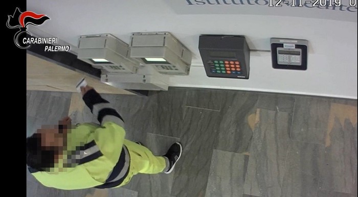 Furbetti cartellino:indagati 9 dipendenti ospedale a Palermo