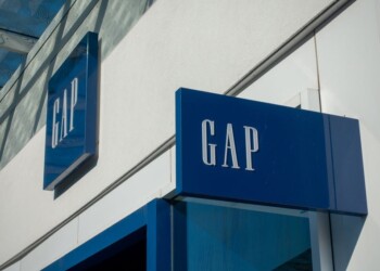 Gap afferma che le sue vendite hanno registrato un calo del 5% nel Q4 fiscale