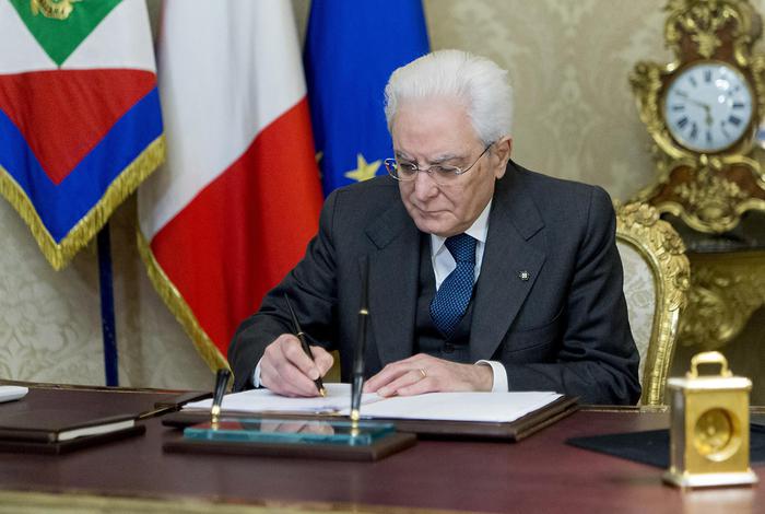 Il presidente Mattarella ha firmato il dl Sostegni