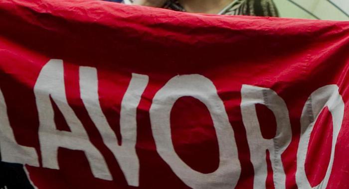 Ipotesi 2 miliardi ai vaccini, stop ai licenziamenti fino a giugno