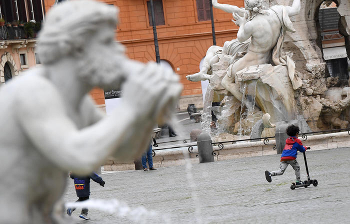 Iss, bozza: ‘Rischio resta alto in 10 Regioni, 11 moderato