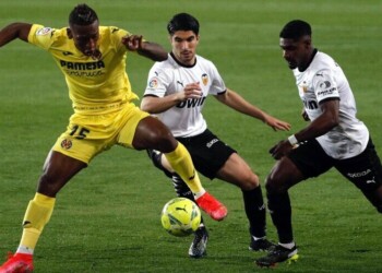 Liga, Valencia-Villarreal 2-1: decide una magia di Guedes nel recupero