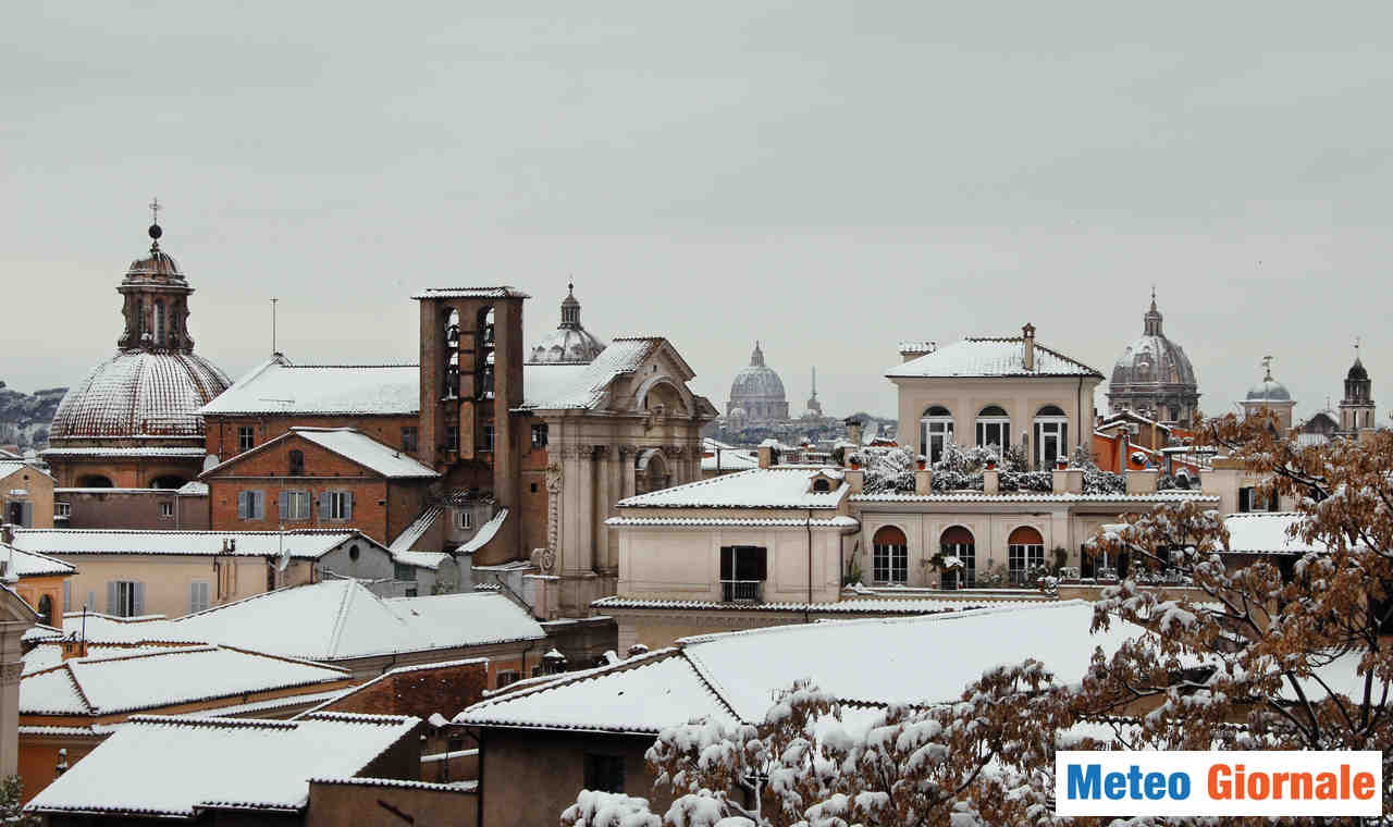 La neve potrebbe cadere a quote medio basse anche nel Centro e Sud Italia.