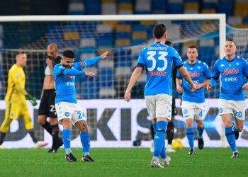 Napoli-Bologna 3-1: Insigne lancia Gattuso, Mihajlovic ko