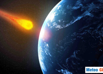 Palla infuocata esplode in cielo in Gran Bretagna