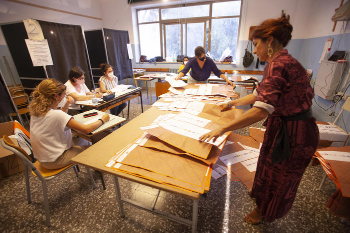 Regionali Puglia: Tar riduce seggi maggioranza, 27 non 29