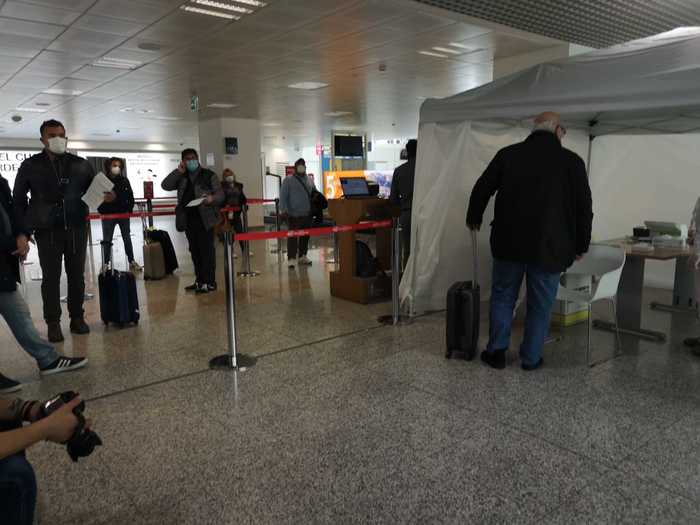 Sardegna bianca:su 2.506 passeggeri sbarcati 1 solo positivo