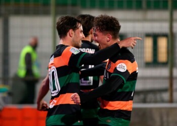 Serie B Venezia, la doppietta di Aramu ribalta la Reggiana: 2-1