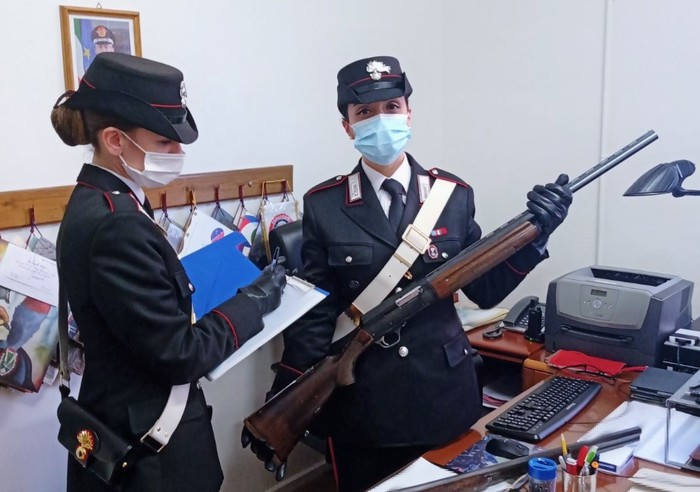 Spara al proprio cane malato, anziano denunciato