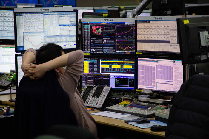 Spread Btp-Bund apre stabile a 105 punti base