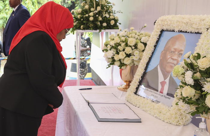 Tanzania: funerali Magufuli, 4 bambini morti nella calca