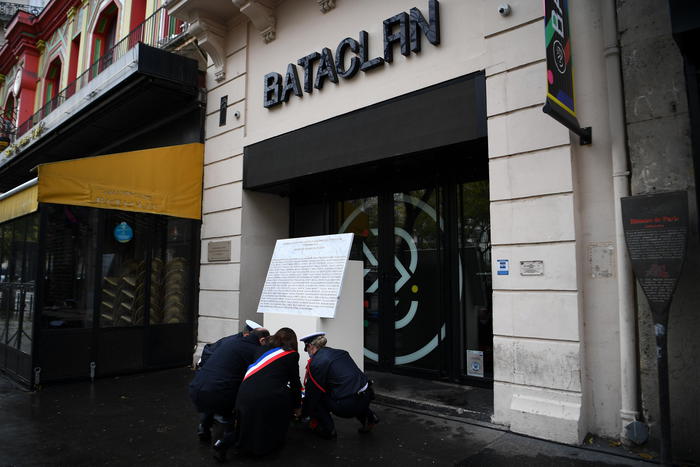 Terrorismo:fermato algerino a Bari,supporto per strage Bataclan