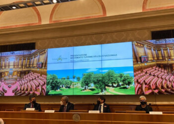 OLIO E TURISMO FANNO SISTEMA SEGUENDO L’ESEMPIO DEL MOVIMENTO TURISMO DEL VINO