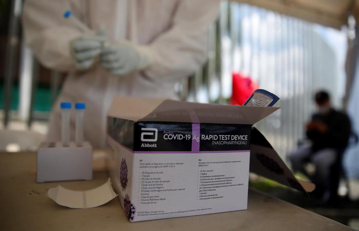 Vaccini: Colombia autorizza siero Johnson & Johnson