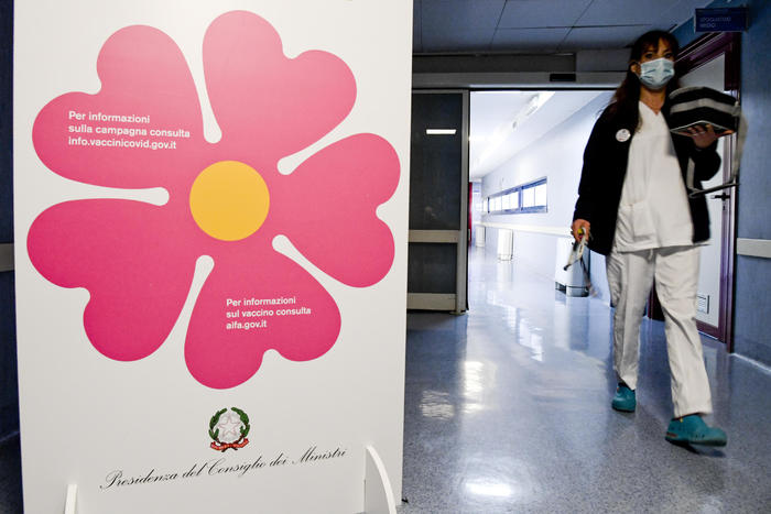 Vaccini, entro fine marzo altre 4,5 milioni di dosi