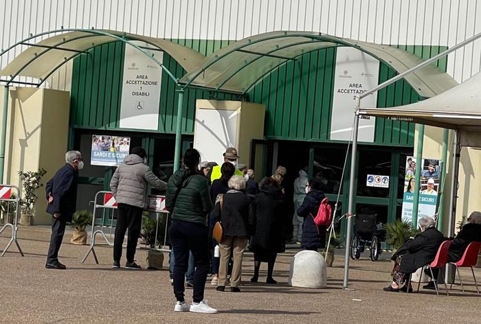 Vaccini: in Sardegna altre 11.700 dosi di Pfizer Biontech