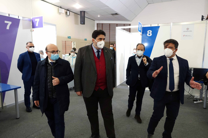 Vaccini: Solinas, pronti a stanziare fondi per acquisto