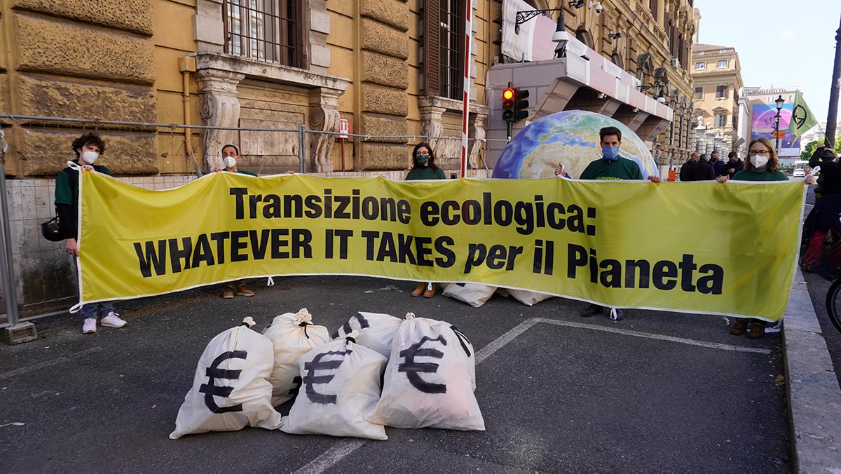 PNRR, GREENPEACE AL GOVERNO DRAGHI: «WHATEVER IT TAKES PER IL PIANETA»
