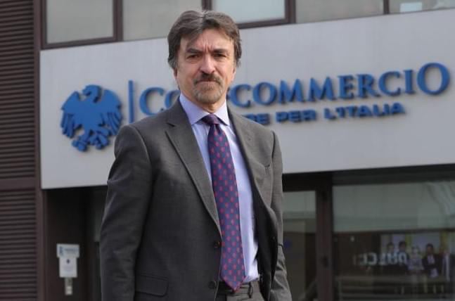 IMPRESE CHIUSE PER COVID E PRODUZIONE RIFIUTI IN CALO. MA IL PESO DELLA TARI È ANCORA TROPPO ALTO