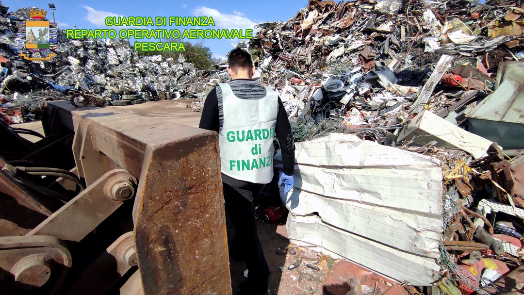 PESCARA: Inchiesta su traffico illecito di rifiuti. Sequestrati beni per un valore di 2.200.000 €.