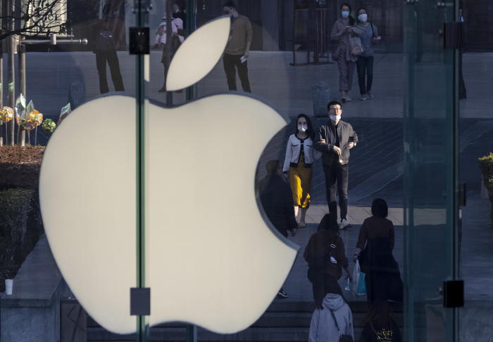 Apple Transparency Report, governi hanno chiesto meno dati