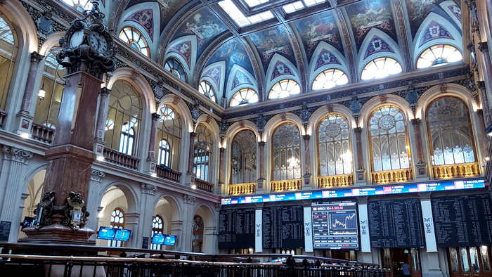 Borsa: Europa chiude in rialzo, in testa Francoforte (+1,3%)