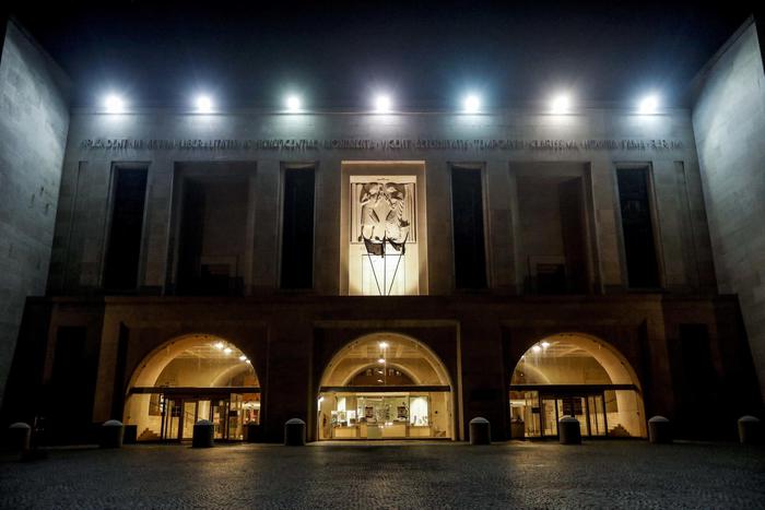 Cade al parco facendo ‘downhill’, grave 15enne a Milano