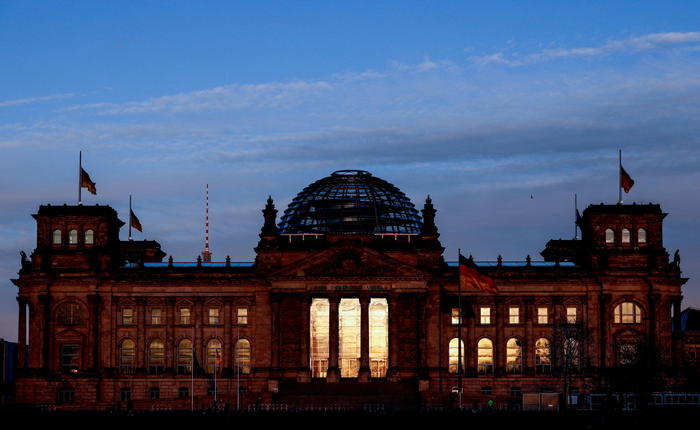 Covid: città di Berlino, da 21 alle 5 coprifuoco anti-movida