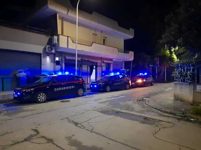 Covid: club privato abusivo aperto in zona rossa, 31 multe
