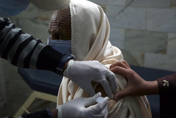 Covid: Pakistan, mai così tanti contagi da giugno