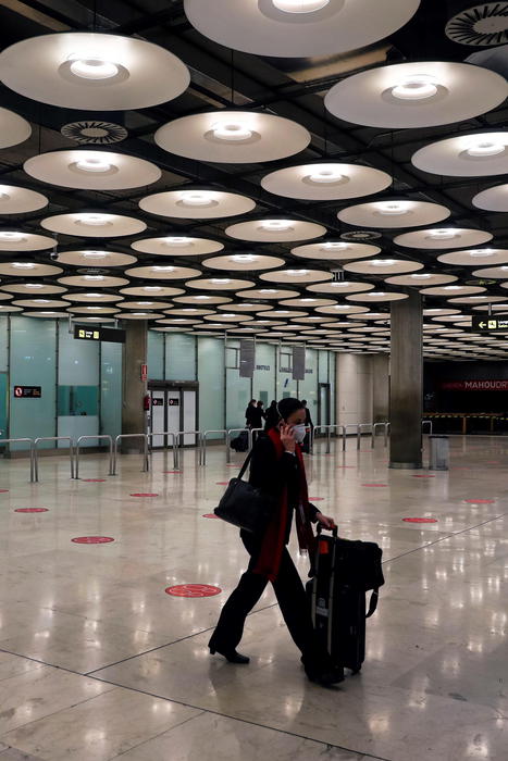 Covid: Spagna,10 giorni quarantena per gli arrivi dall’India