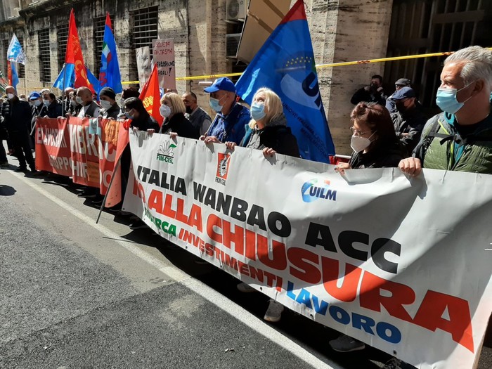 Embraco: sindacati, il curatore interrompa i licenziamenti