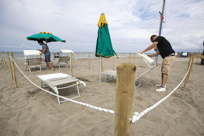 Estate, si andrà in spiaggia con le ‘regole’ 2020