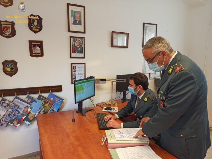 Gdf confisca 4 immobili provento di illeciti a ‘nullatenente’