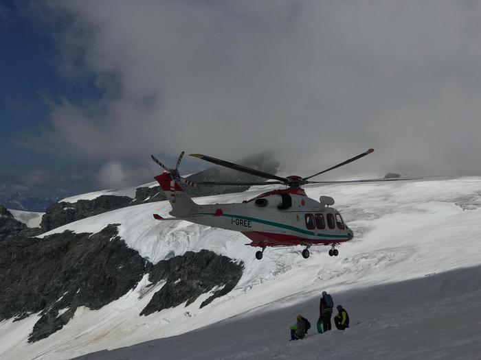 Incidenti montagna: due alpinisti in crepaccio su Monte Rosa
