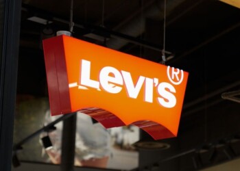 Le vendite di Levi’s calano del 13% nel Q1 fiscale a causa delle restrizioni COVID-19