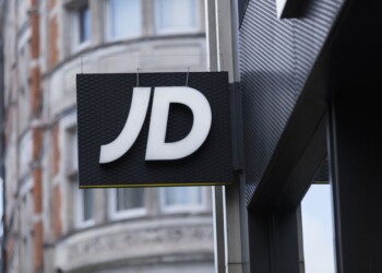 L’utile ante imposte di JD Sports cala a £324 milioni nell’anno fiscale 2021