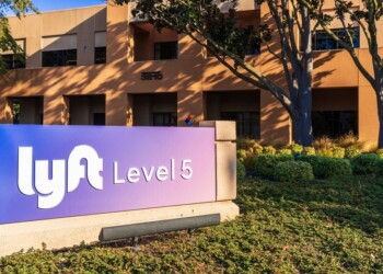 Lyft vende la sua unità tecnologica di guida autonoma a Toyota Motor