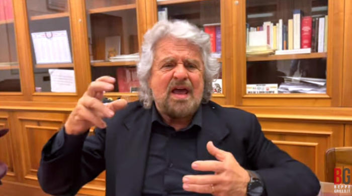 M5s, Grillo ricorda Gianroberto Casaleggio: ‘Vedessi cosa succede!’