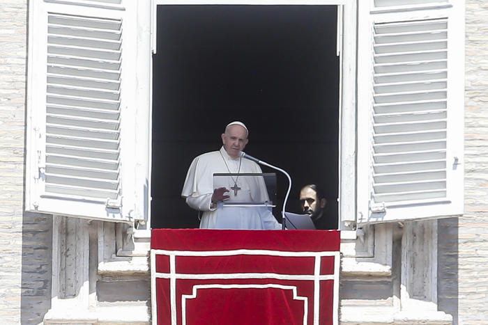 Papa: ‘Migranti morti in mare, è il momento della vergogna’