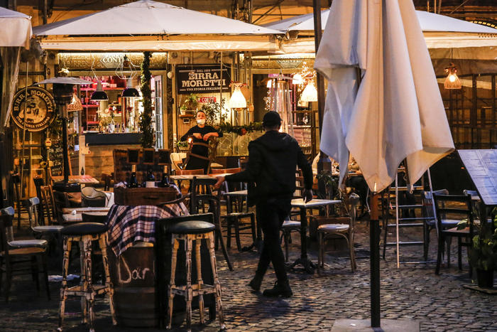 Ristoranti, cinema e palestre. Varate le linee guida delle Regioni