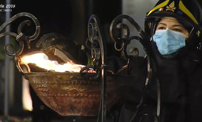 Sisma L’Aquila: 309 rintocchi campane e fascio luce in cielo