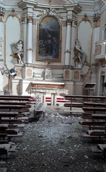 Sisma L’Aquila: S.Demetrio, chiesa del ‘600 ancora nel guano