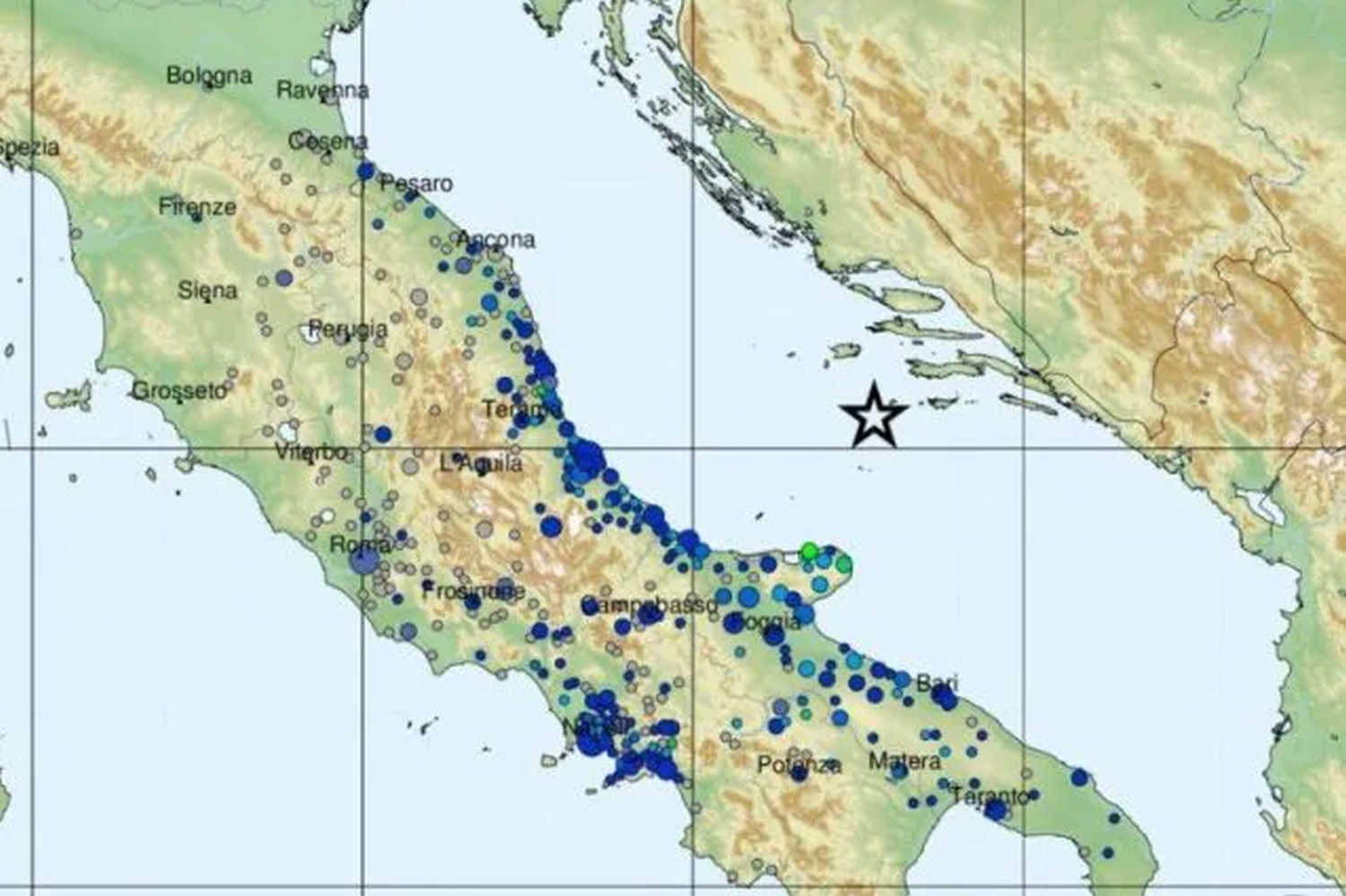 Localizzazione del terremoto di magnitudo 5.6 del 27 marzo, percepita lungo tutta la costa adriatica (fonte: INGV) © AnsaLocalizzazione del terremoto di magnitudo 5.6 del 27 marzo, percepita lungo tutta la costa adriatica (fonte: INGV)