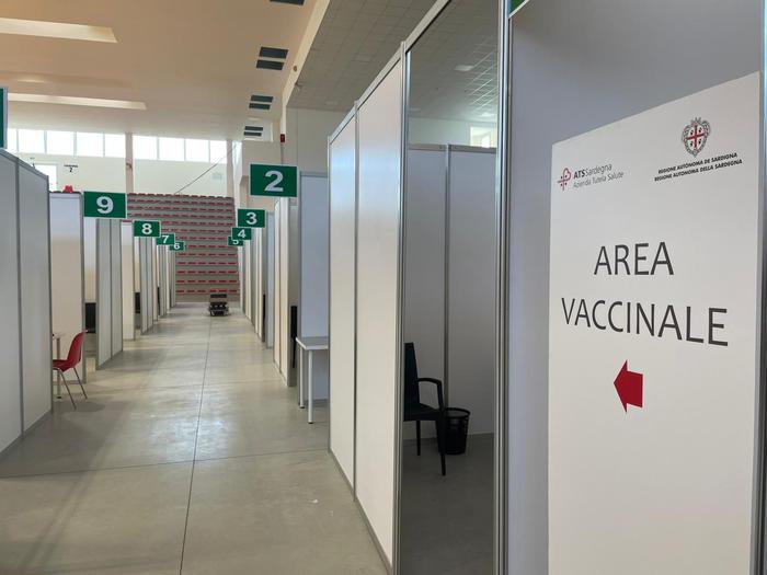 Vaccini: consegnate alla Sardegna 11.200 dosi Moderna